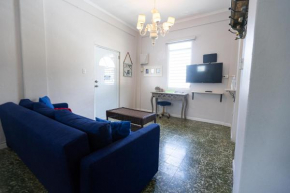 201-Vintage Modern Haven in the City, Near the Beach with Free Parking